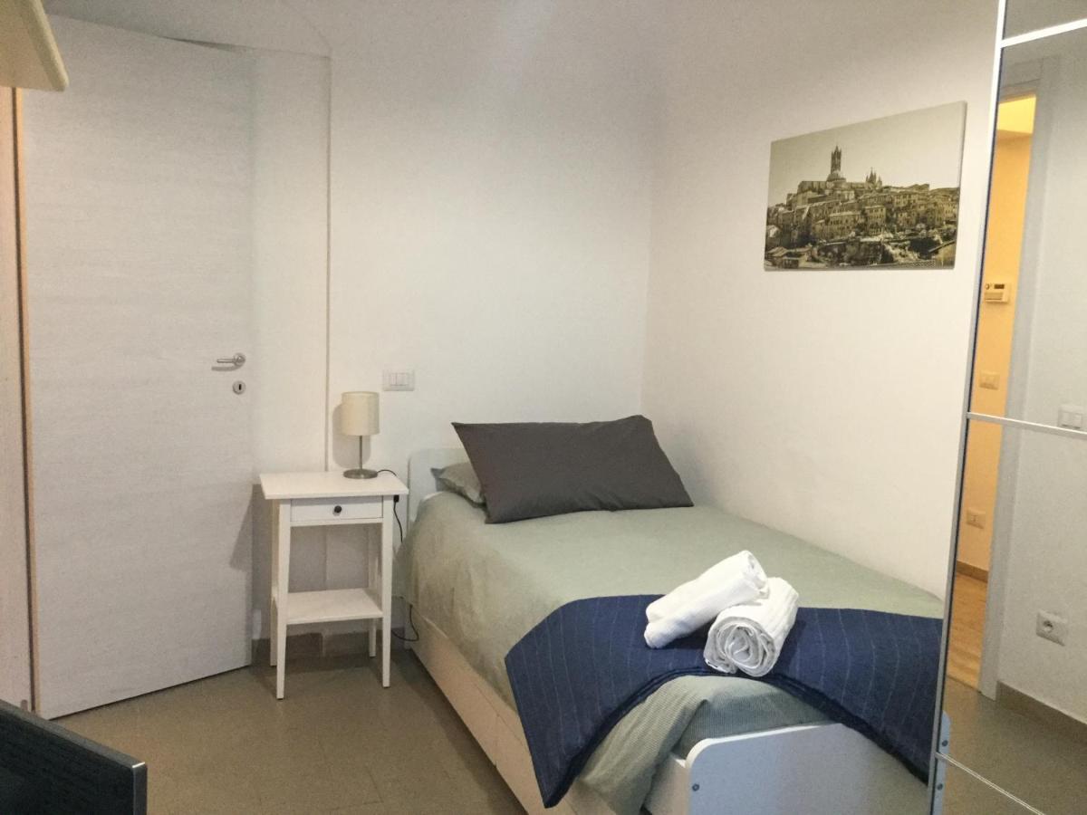 Casa Vittoria - A Pochi Passi Da Porta Romana Διαμέρισμα Σιένα Εξωτερικό φωτογραφία